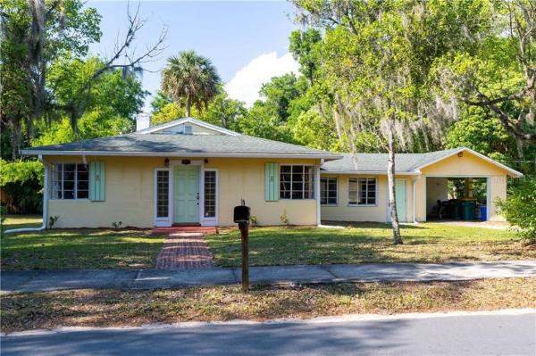 MOUNT DORA VOLLERS PLACE