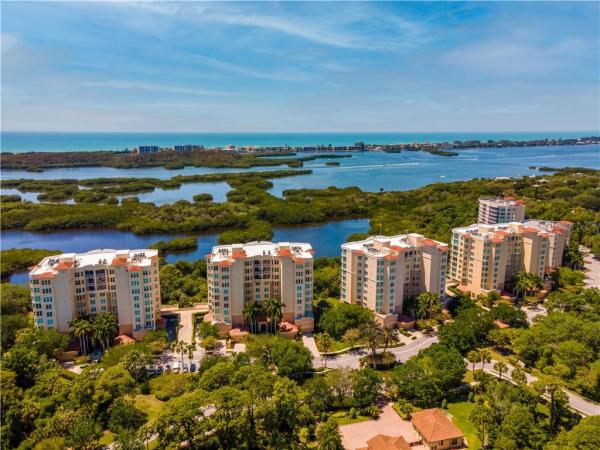 MERIDIAN AT THE OAKS PRESERVE