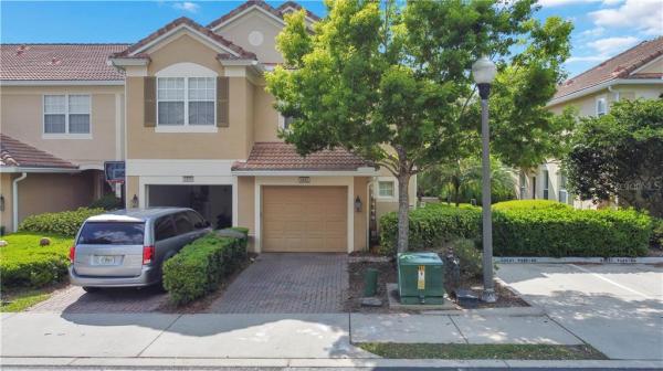 VISTAS/PHILLIPS COMMONS