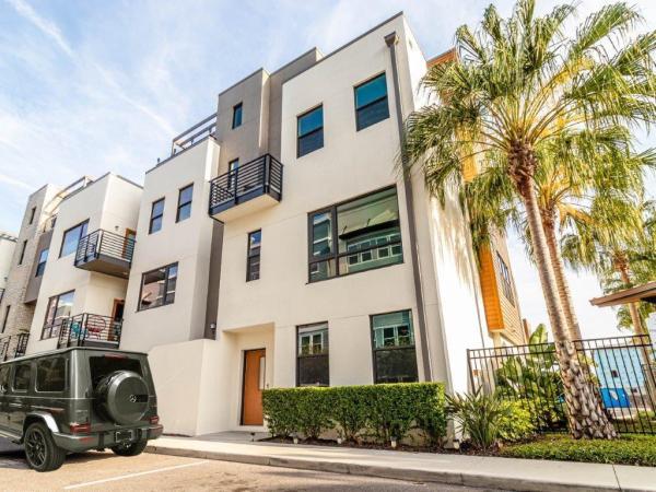 WESTSHORE VILLAGE TWNHMS