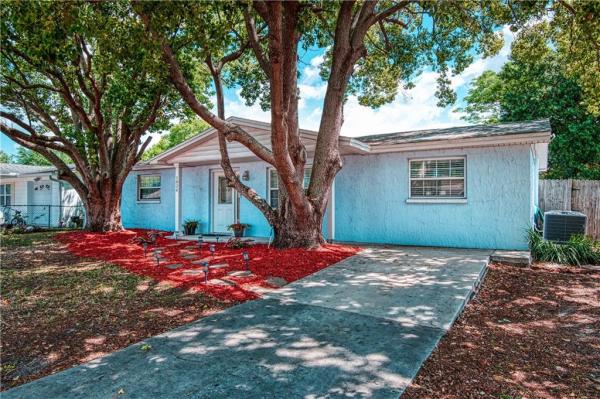 HOLIDAY LAKE ESTATES