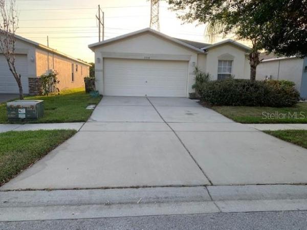 CARRIAGE POINTE PH 1