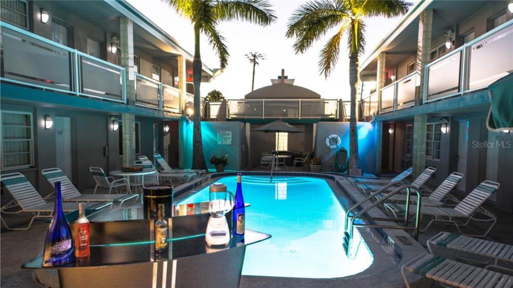 ROYAL CAMELOT RESORT CONDO - фото