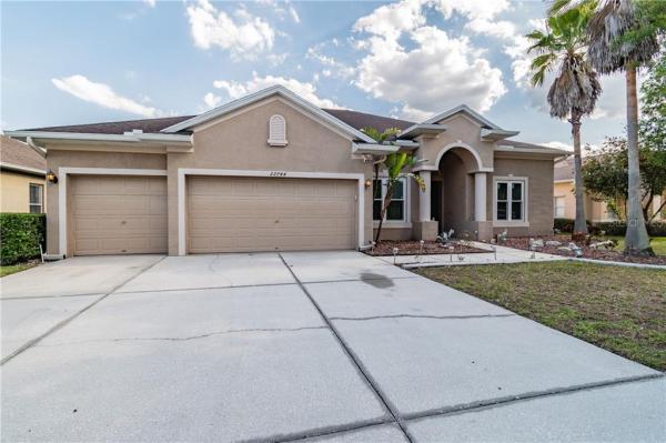 VALENCIA GARDENS PH 03