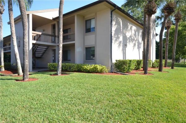 EAST LAKE WOODLANDS CONDO