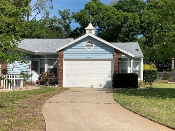 VILLAS OF BEACON GROVES