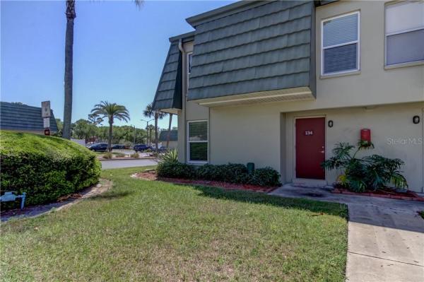 FOUNTAIN SQUARE CONDO