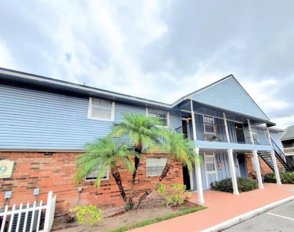 VENETIA COUNTRY CLUB CONDO