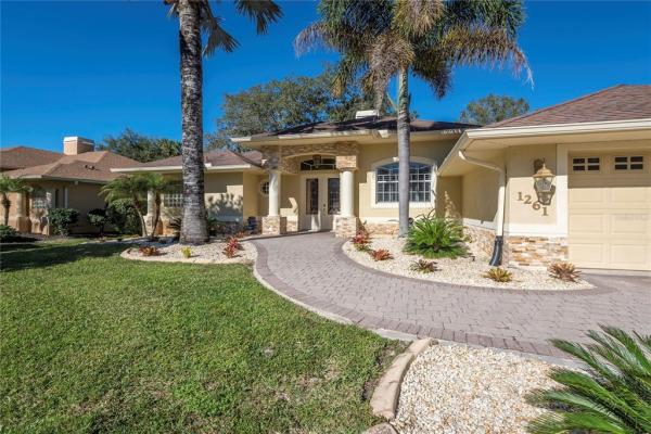 PORT CHARLOTTE SUB 32