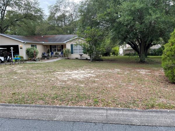 LADY LAKE OAK MEADOWS