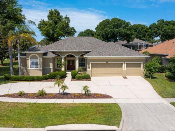 DEARCROFT AT LEGENDS