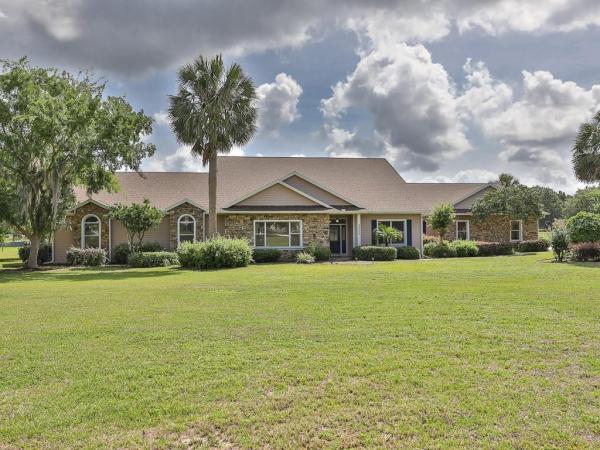 LAKE YALE COVE PH 01