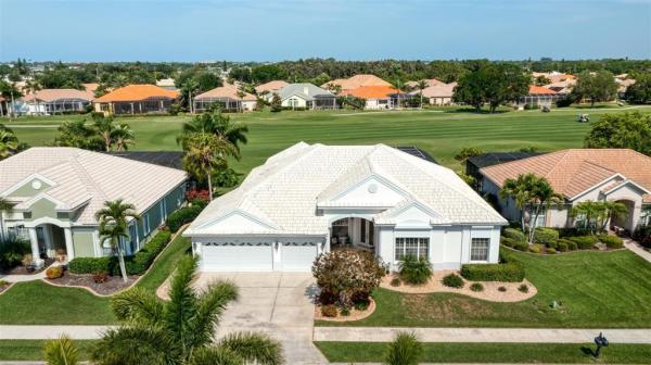PELICAN POINTE GOLF & COUNTRY CLUB
