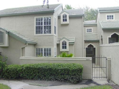 BARCLAY PLACE A CONDO