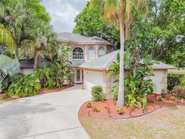 FIELDSTONE VILLAGE AT WOODFIELD