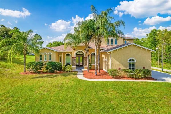 COUNTRY HILLS ESTATES