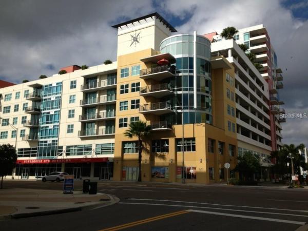 GRAND CENTRAL AT KENNEDY