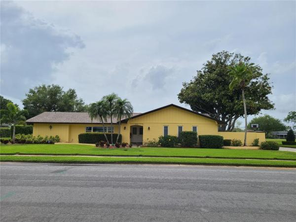 SEMINOLE LAKE GOLF & COUNTRY CLUB ESTATES
