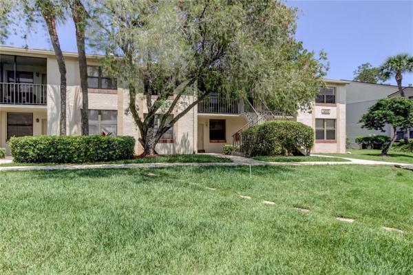 CLUB AT FEATHER SOUND THE CONDO