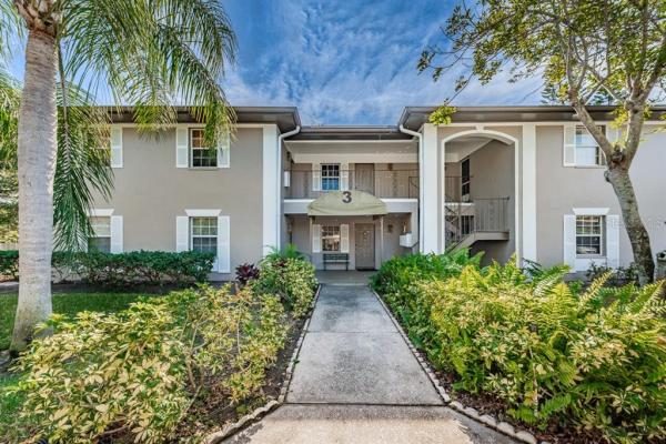 BAY OAKS CONDO