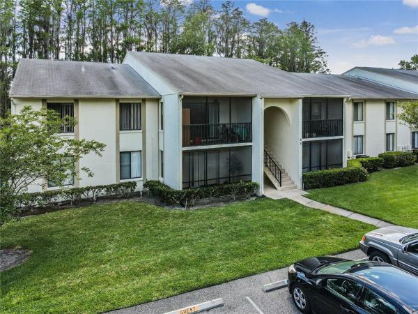 PINE RIDGE AT LAKE TARPON VILLAGE