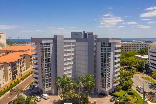 BEACON ON 3RD ST THE