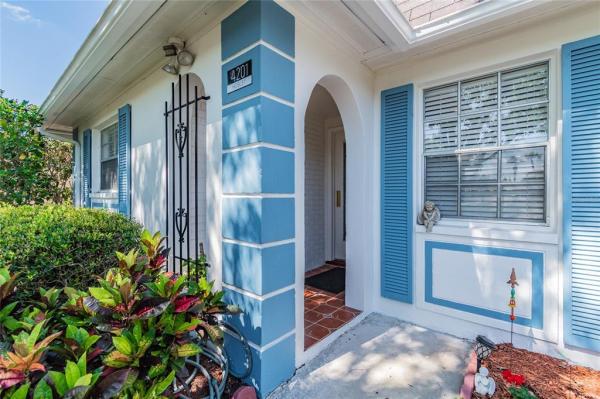 GARDENS OF BEACON SQUARE CONDO