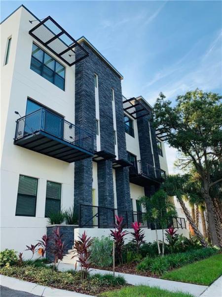 SOUTH WESTSHORE TWNHMS