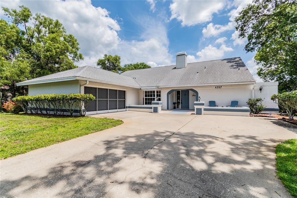 SPRING HILL - фото