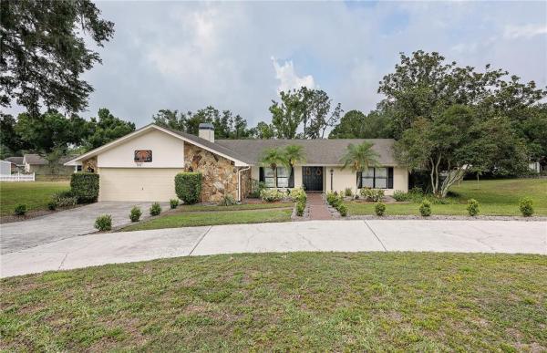 CHRISTINA WOODS PH 06