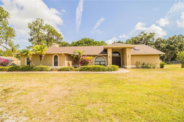 COUNTRY CLASS ESTATES