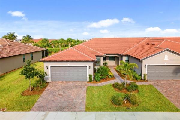 ISLANDWALK AT THE WEST VILLAGES