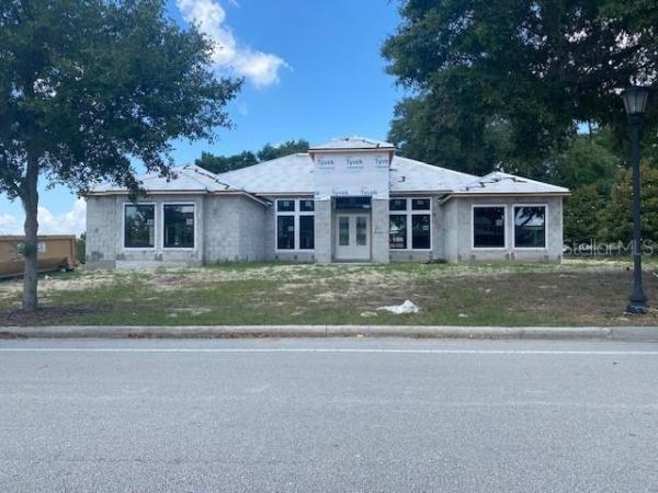 HEATHROW COUNTRY ESTATE