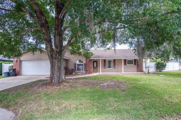 TOWN & COUNTRY ESTATES REP