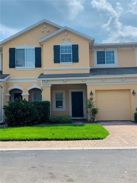 VIA LAGO AT HANGING MOSS CONDOMINIUMS