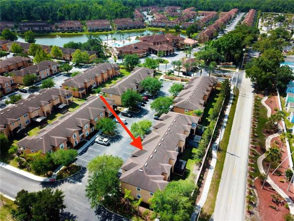 REGAL OAKS AT OLD TOWN