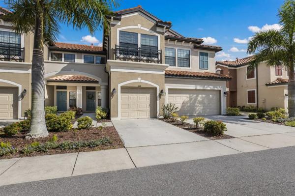 MUIRFIELD VILLAGE AT HONORE