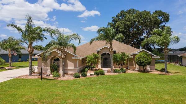 FAIRWAYS AT ROLLING HILLS FIRST ADD