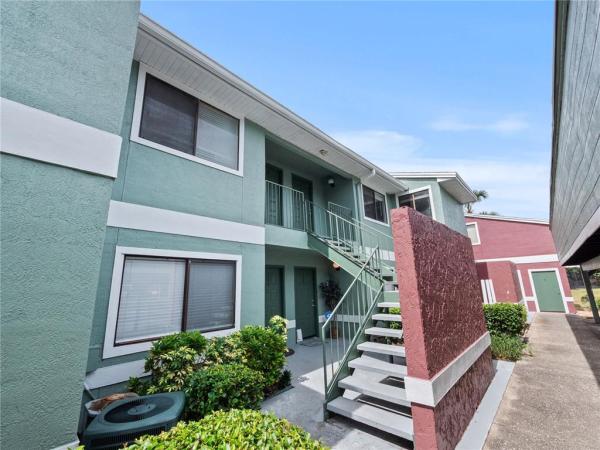 STONE CREEK AT WEKIVA A CONDO