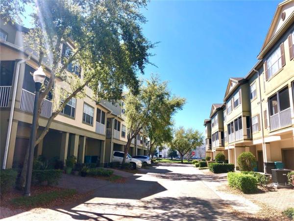 ESTATES/PK CENTRAL CONDO