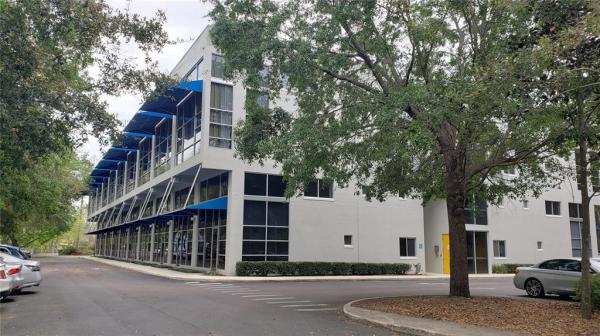 LOFTS OASIS CONDO BK 9 PG 44 UNIT 211 & AN UNDIV I