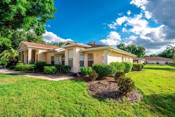 THE KNOLLS OF KINGS POINT III