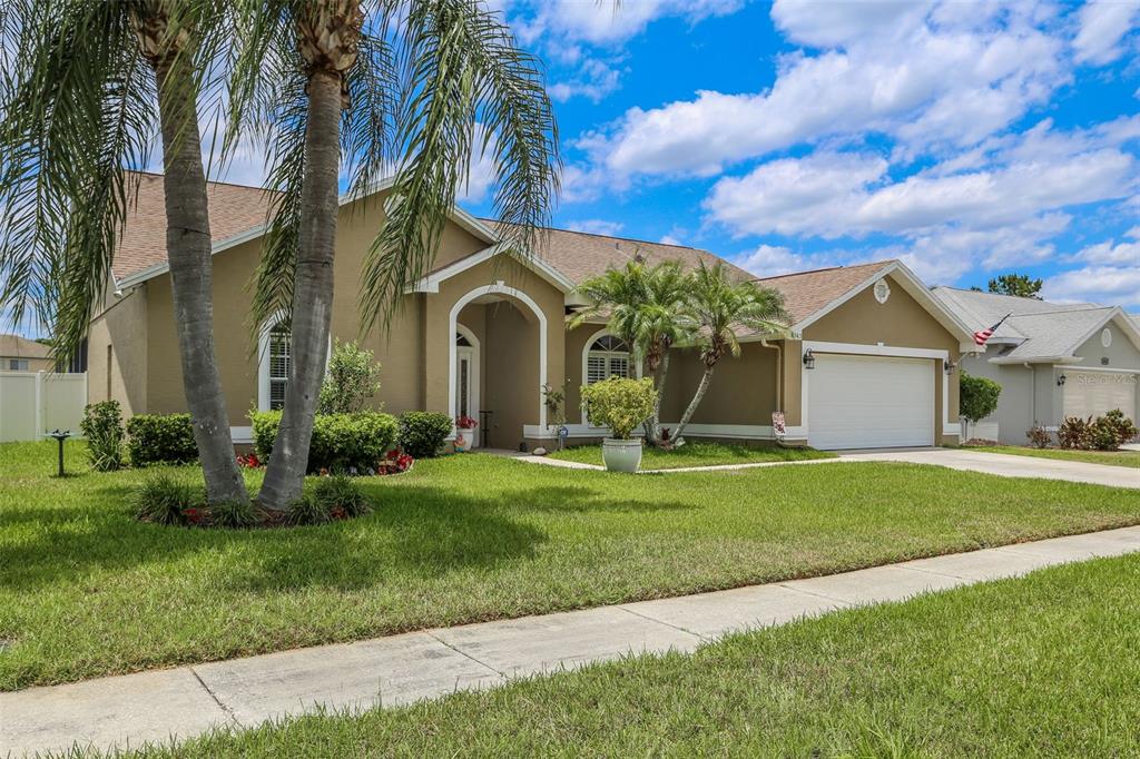 GRAND OAKS - фото