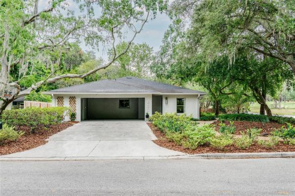 54 S TEMPLE TERRACE ESTATES