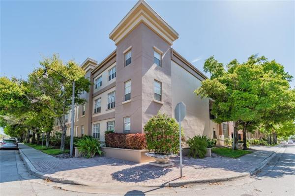 THE MADISON AT SOHO CONDOMINIU