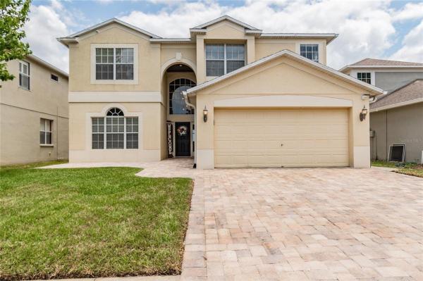 BALLANTRAE VILLAGE 05