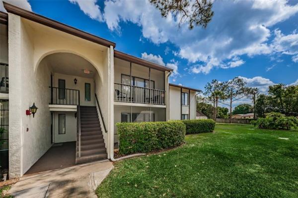 PINE RIDGE AT PALM HARBOR