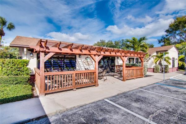 MAGNOLIA SQUARE CONDO INC