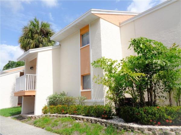 PINE RUSH VILLAS CONDO