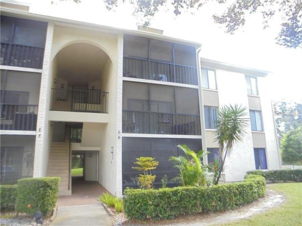 PINE RIDGE AT LAKE TARPON VILLAGE